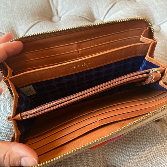 Kate Spade accordion style wallet - Picture 3 of 4